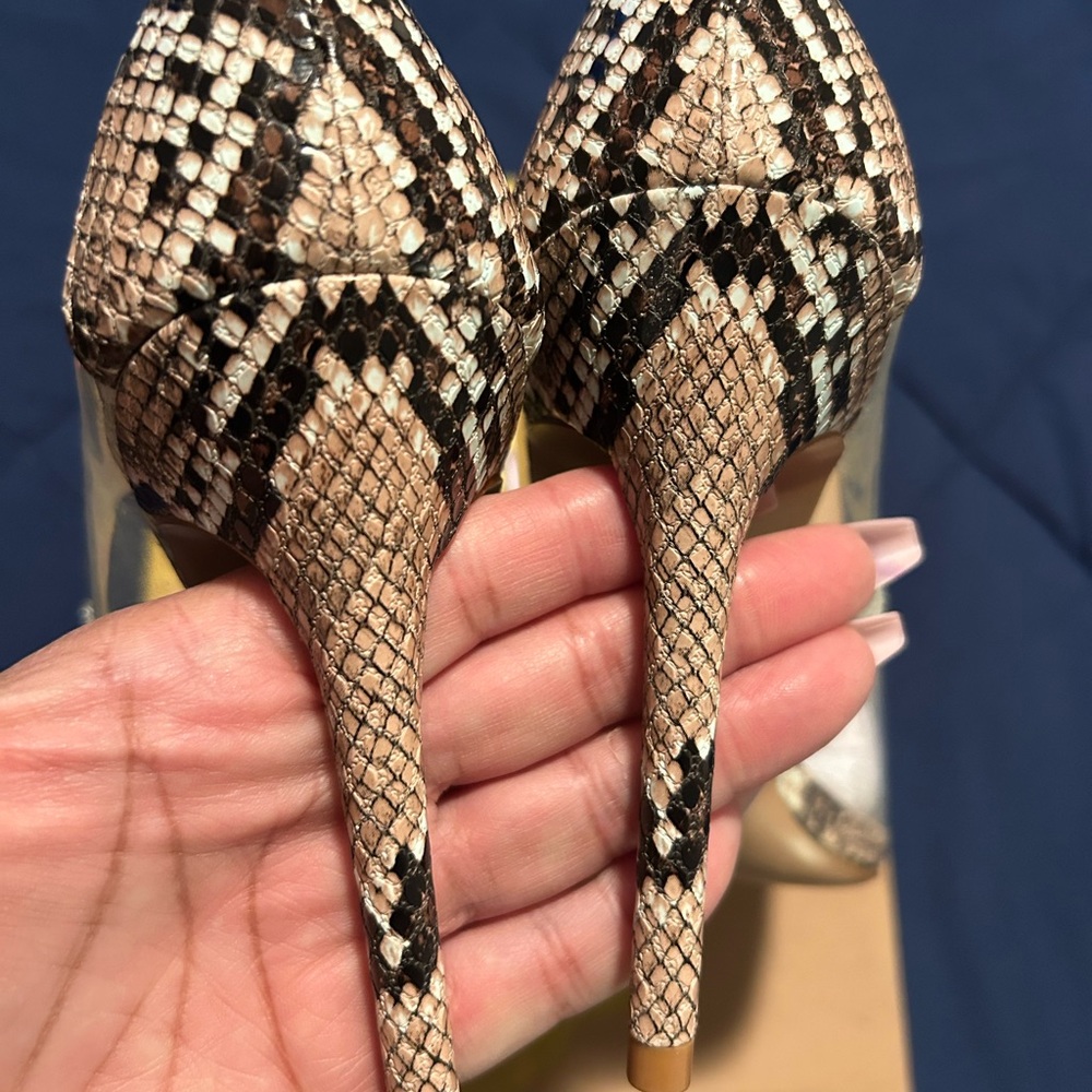 Mix No. 6 • Snakeskin and Clear Heels • 7M - Picture 4 of 8